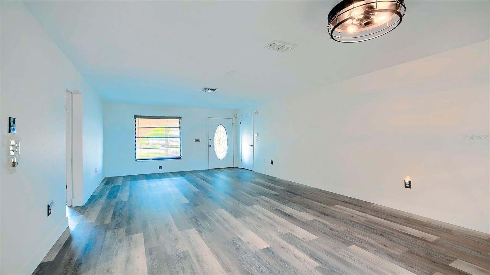 Image 46 of 56 For 12050 Cavern Road