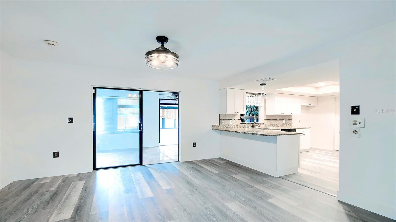 Image 47 of 56 For 12050 Cavern Road