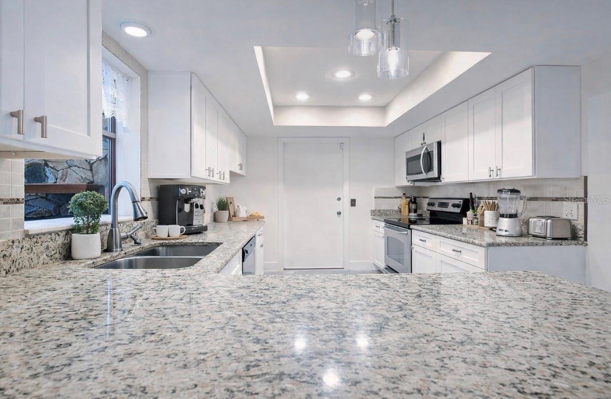 Image 7 of 56 For 12050 Cavern Road