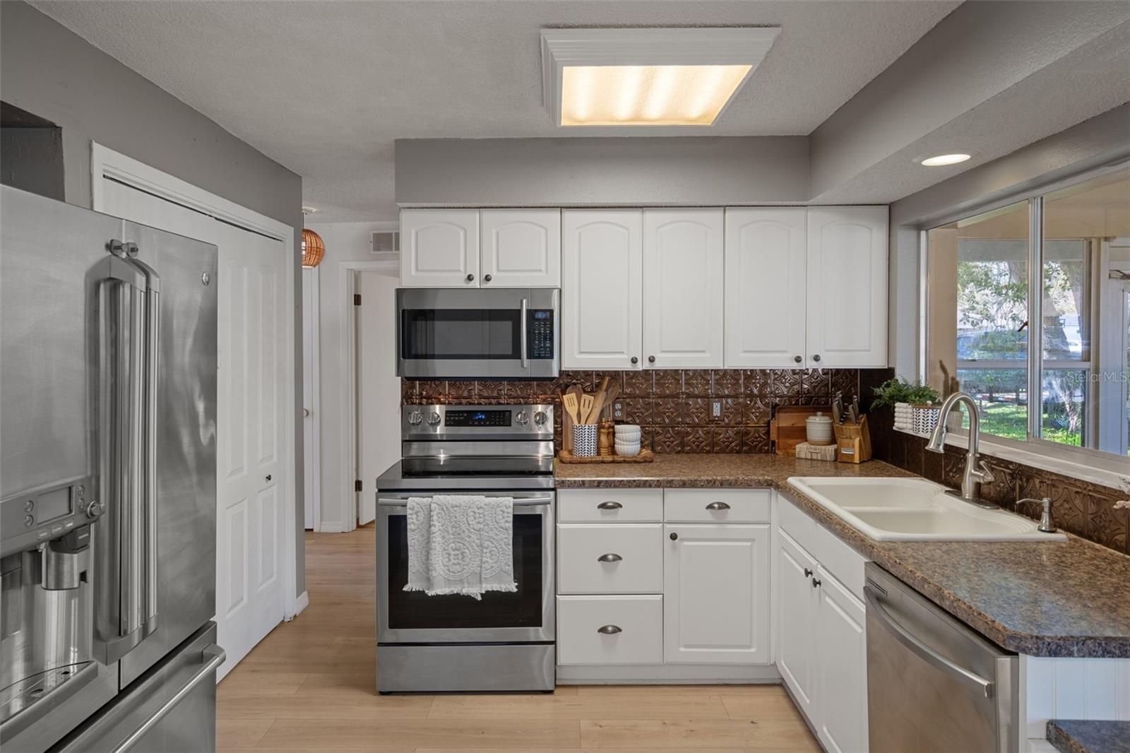 Image 10 of 38 For 2079 Trenton Avenue