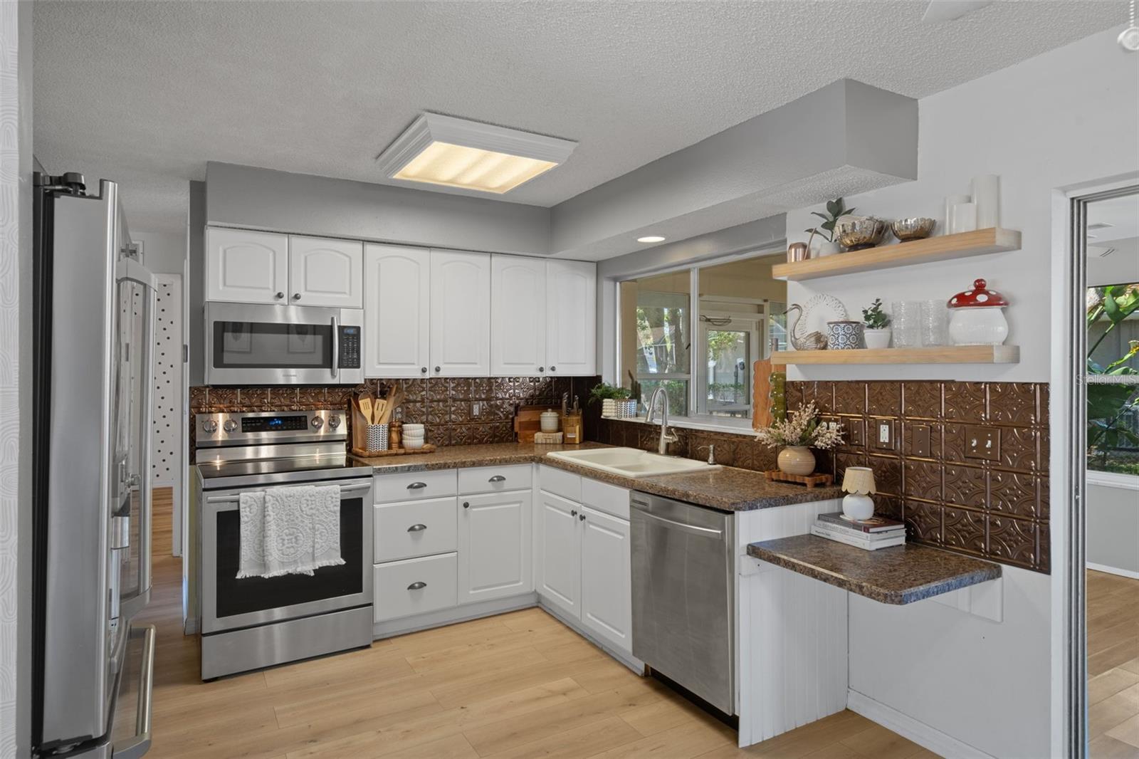 Image 12 of 38 For 2079 Trenton Avenue