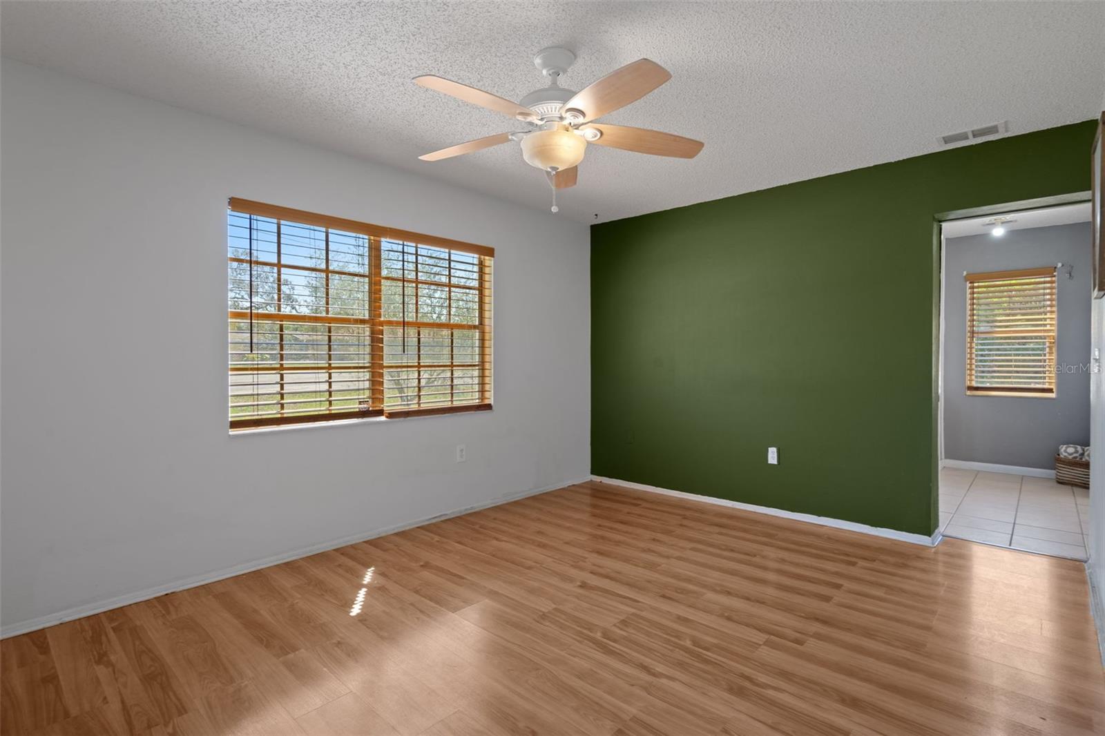 Image 16 of 38 For 2079 Trenton Avenue