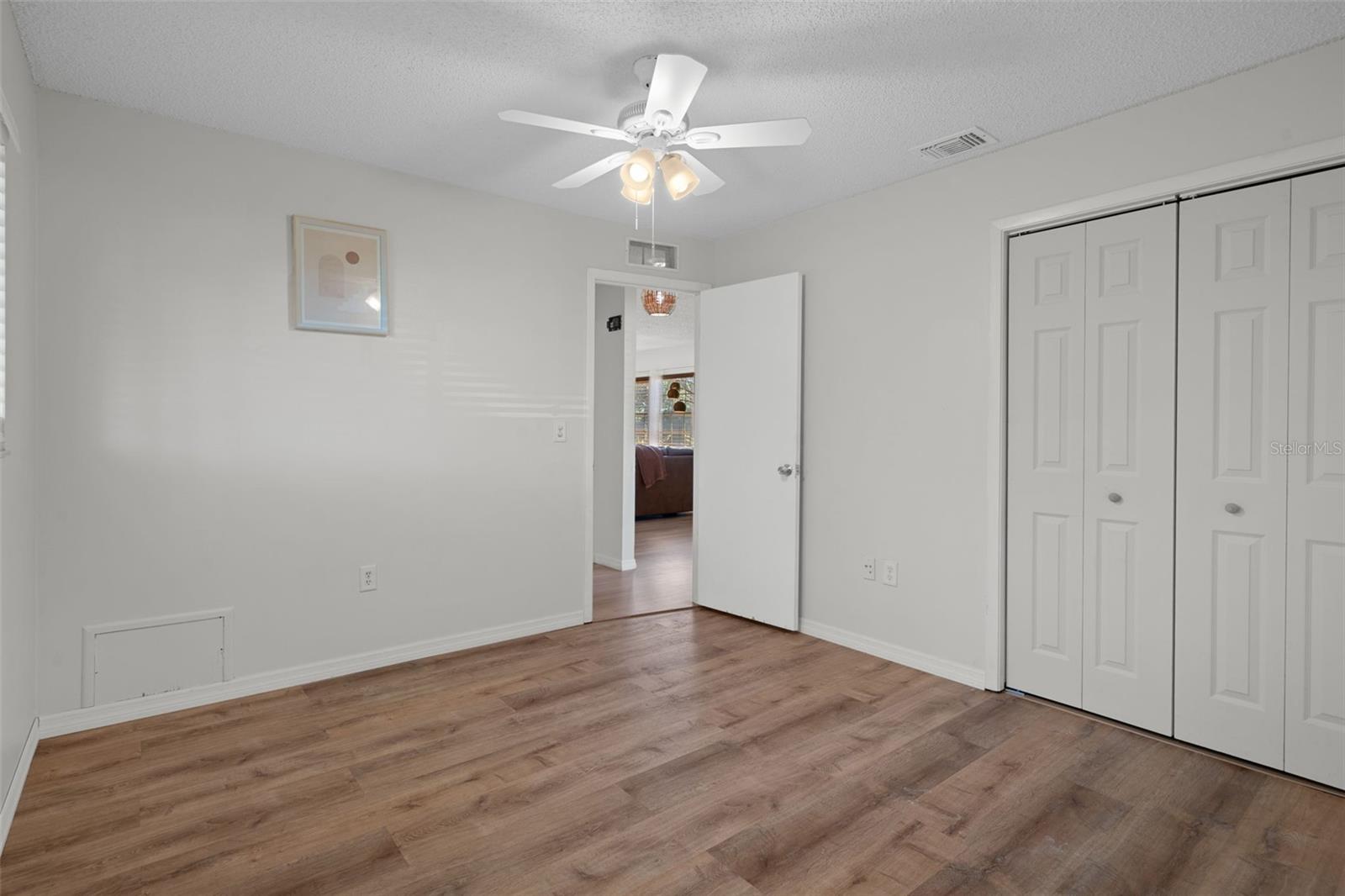 Image 22 of 38 For 2079 Trenton Avenue