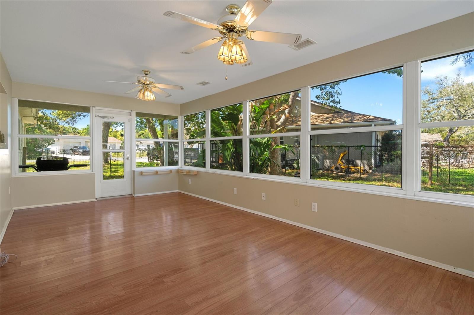 Image 26 of 38 For 2079 Trenton Avenue