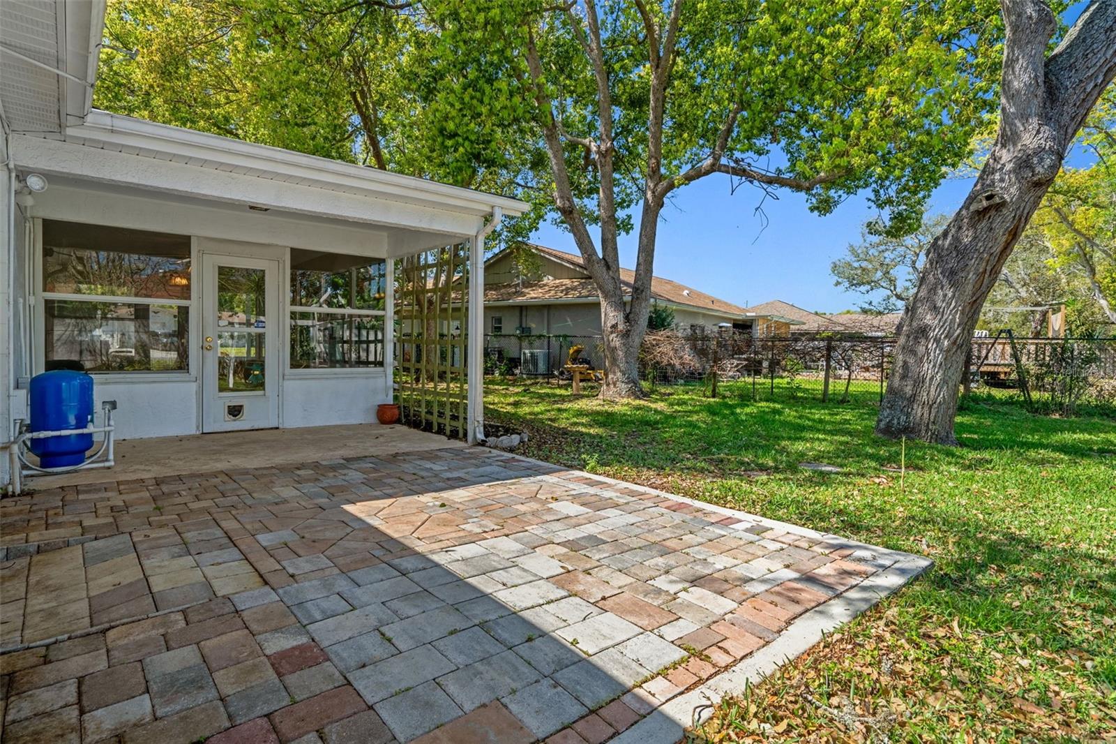 Image 31 of 38 For 2079 Trenton Avenue