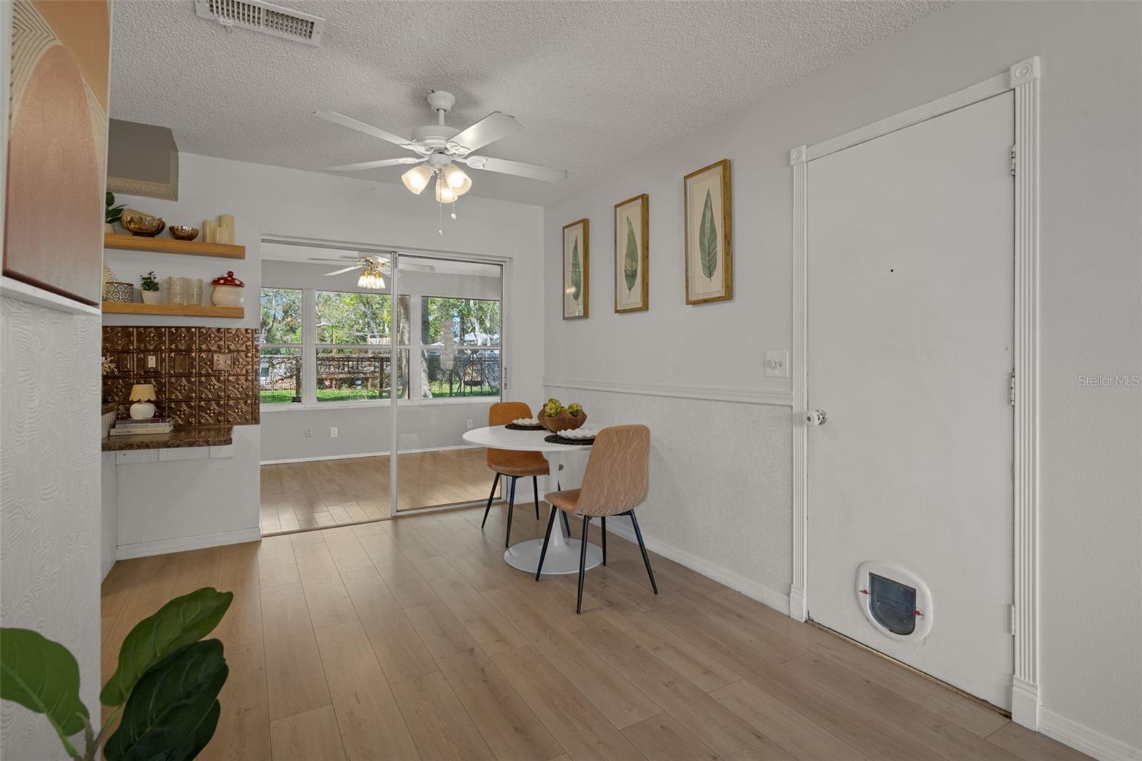 Image 9 of 38 For 2079 Trenton Avenue