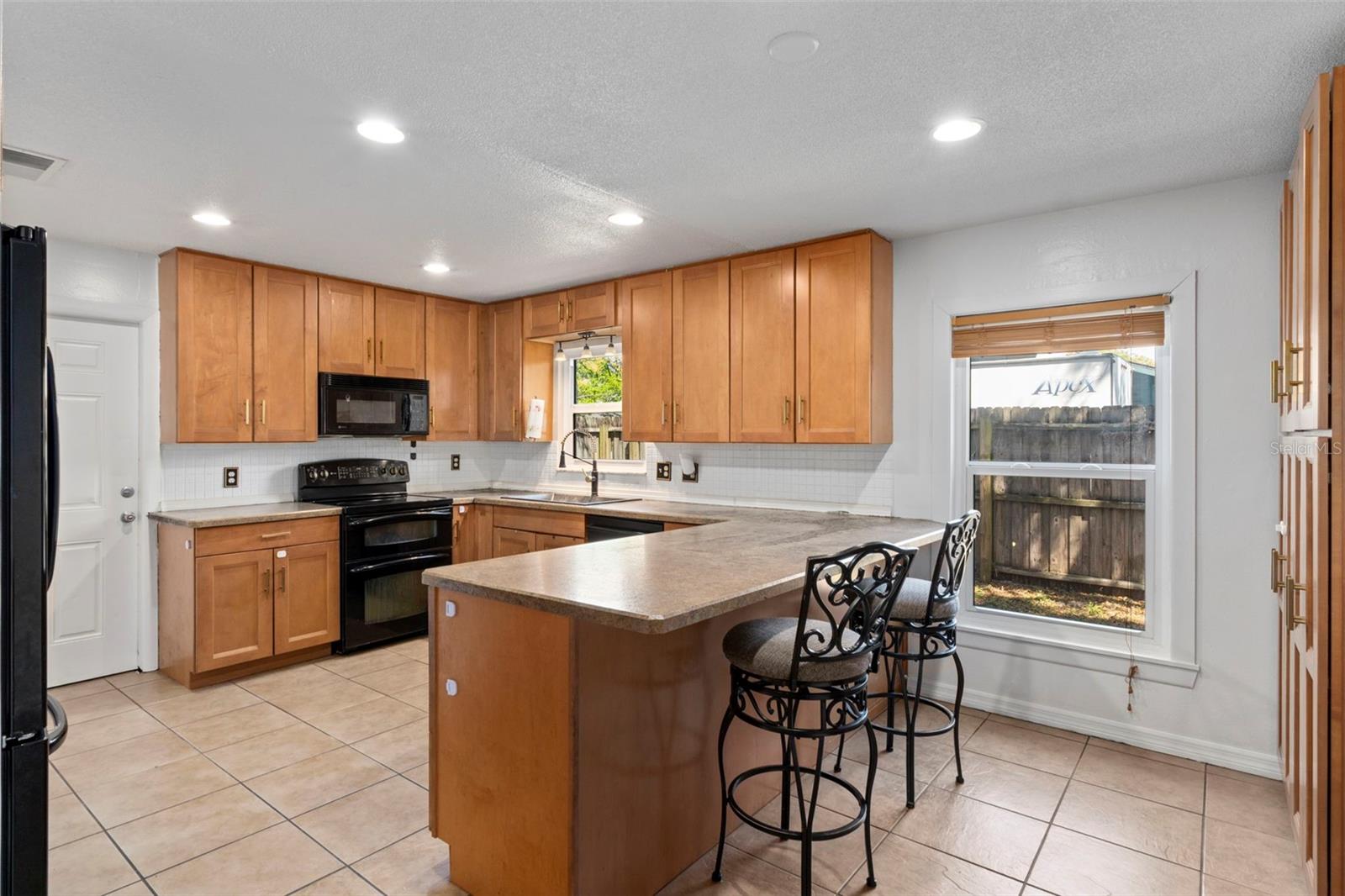 Image 14 of 37 For 6732 Pomander Avenue