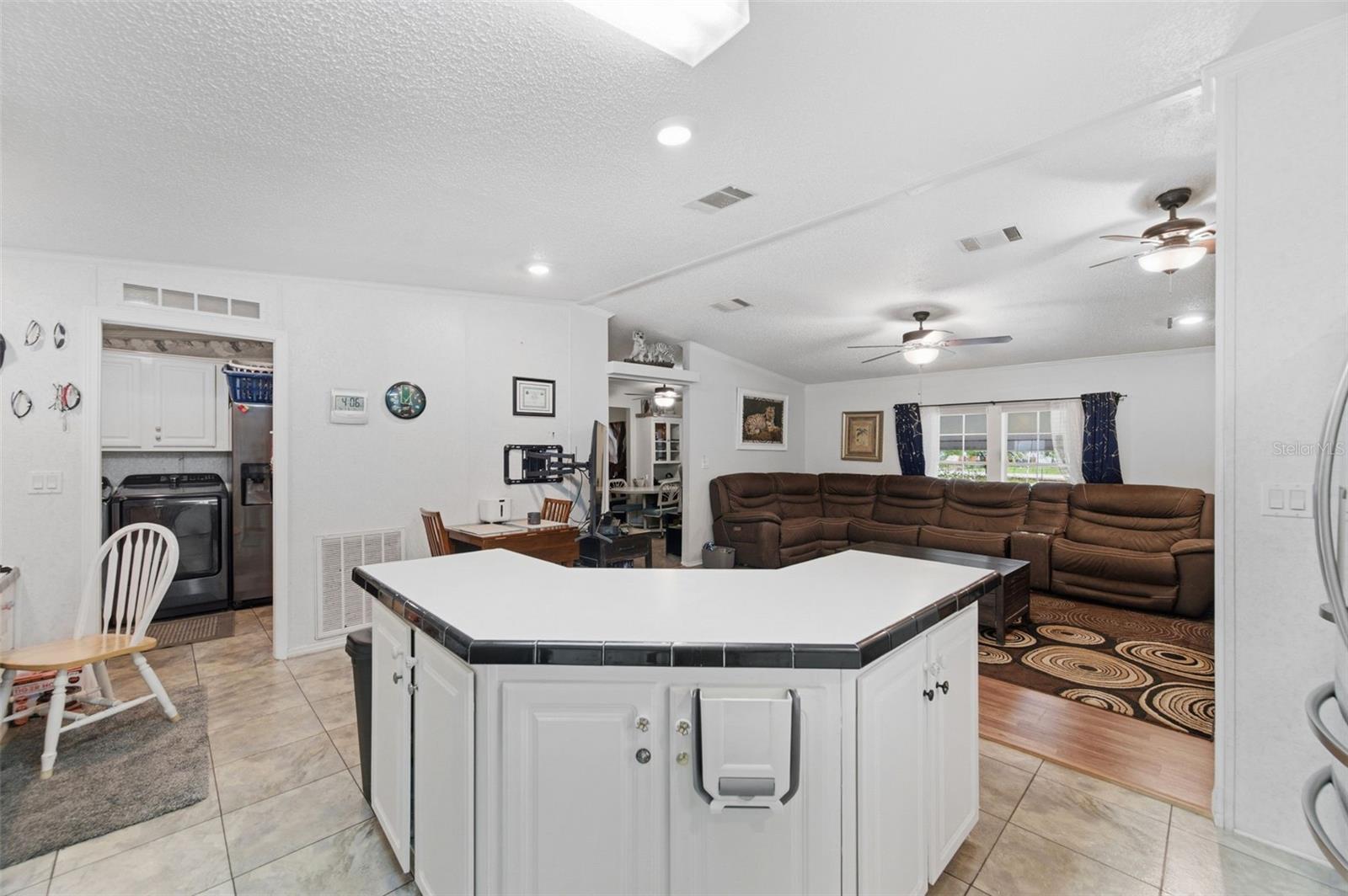 Image 13 of 73 For 9634 Pat Street