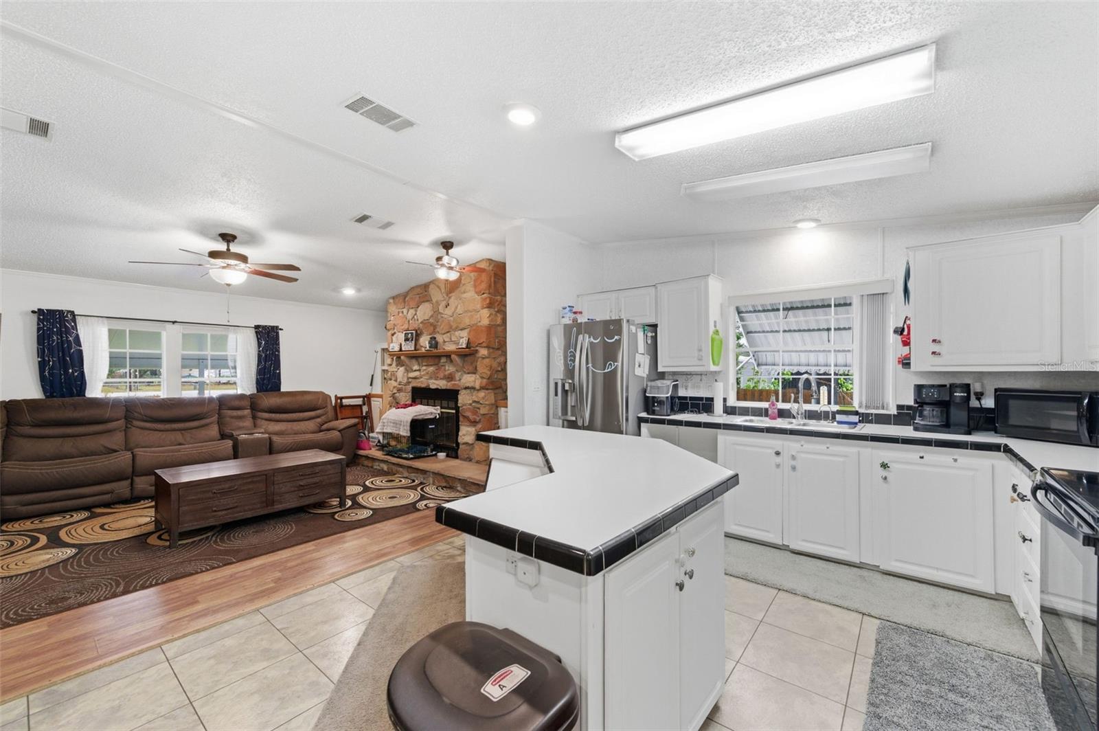 Image 15 of 73 For 9634 Pat Street