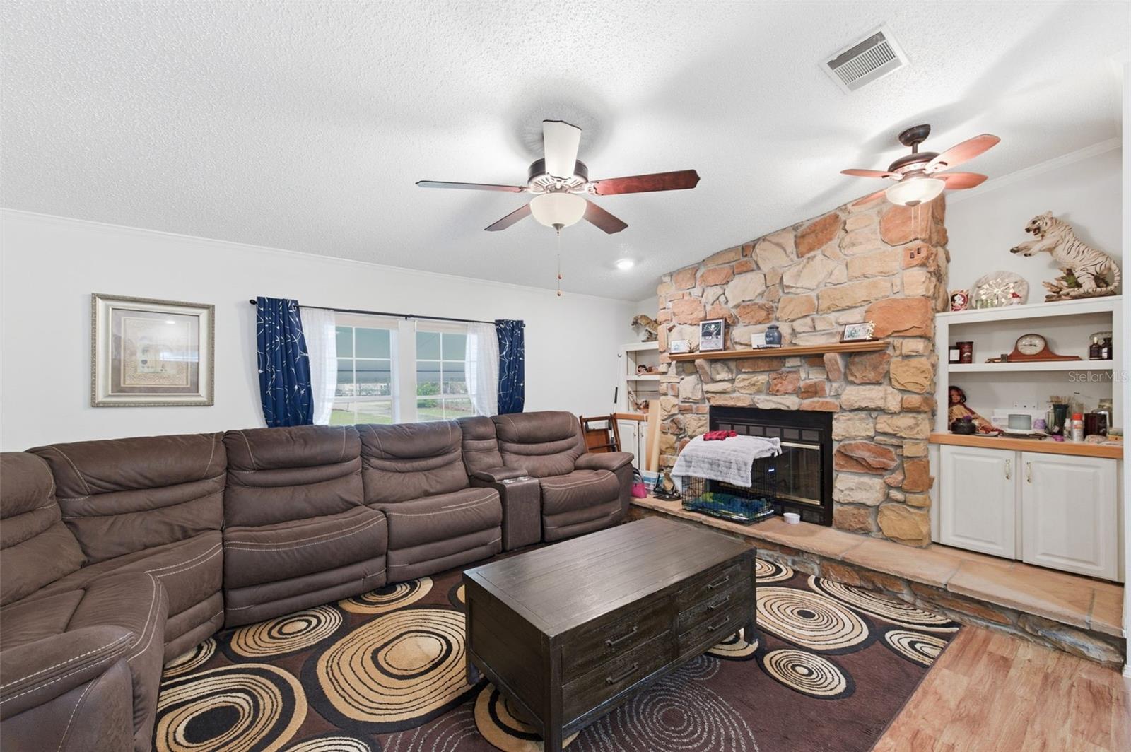 Image 18 of 73 For 9634 Pat Street