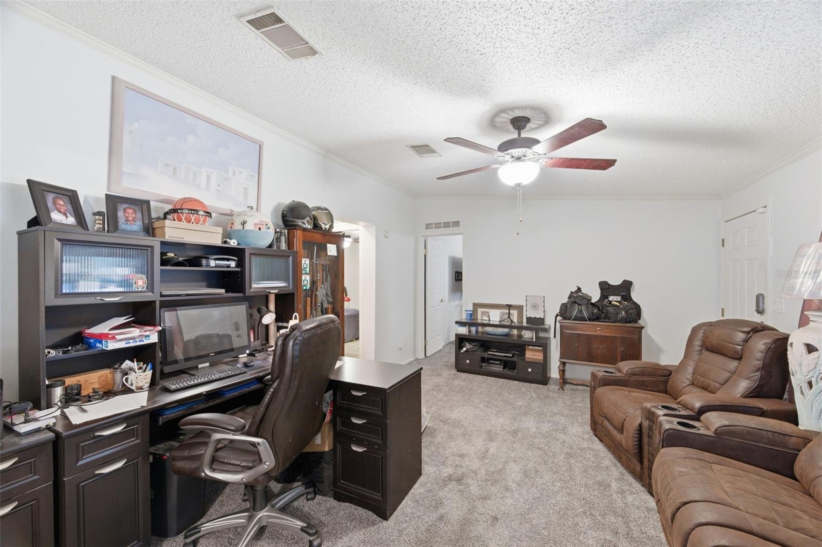 Image 23 of 73 For 9634 Pat Street