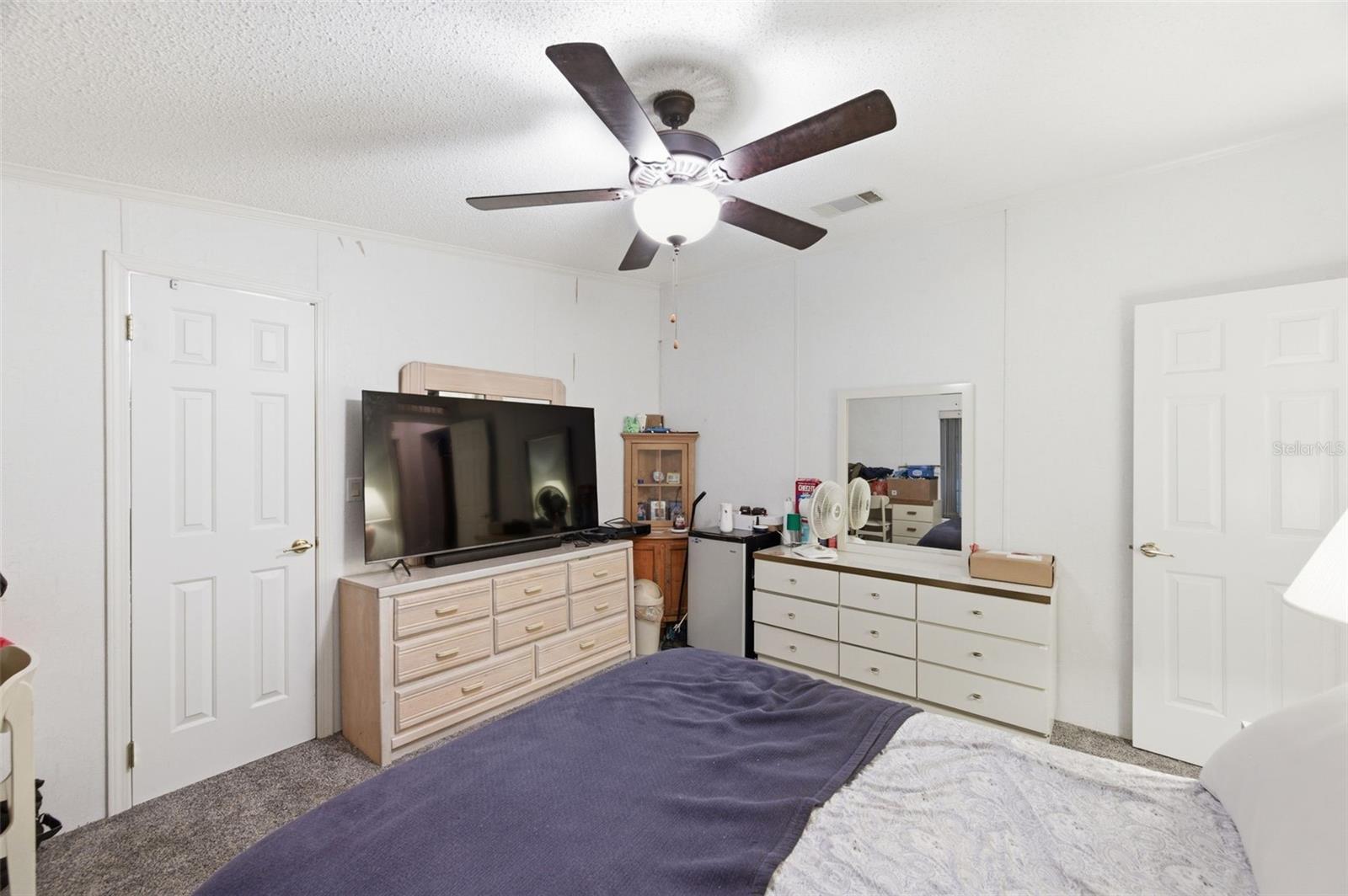 Image 40 of 73 For 9634 Pat Street