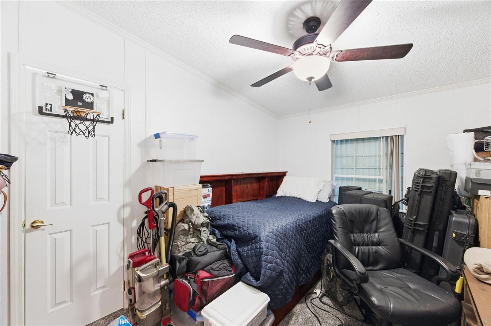 Image 41 of 73 For 9634 Pat Street