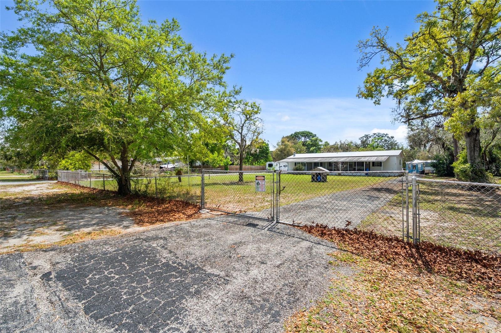 Image 47 of 73 For 9634 Pat Street