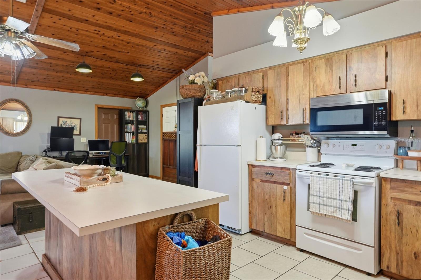 Image 13 of 38 For 33241 Westwood Drive