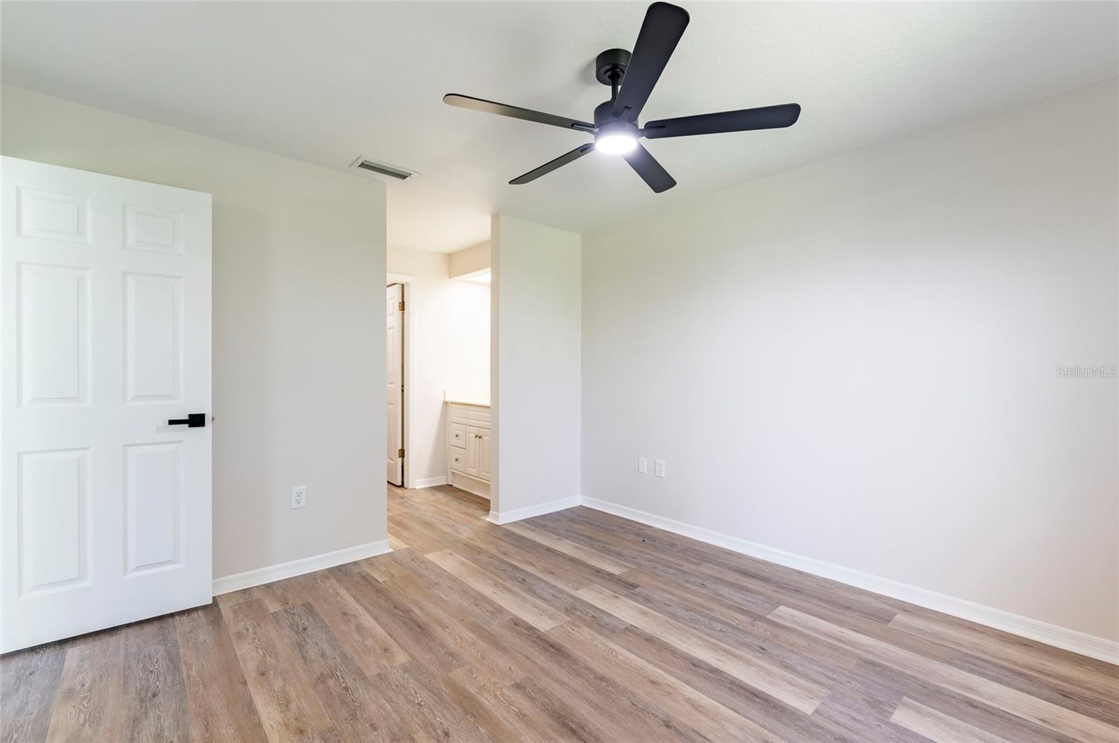 Image 14 of 26 For 13237 Molitor Court 13237