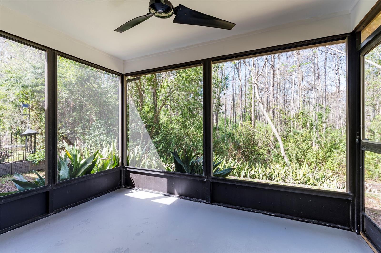 Image 21 of 26 For 13237 Molitor Court 13237