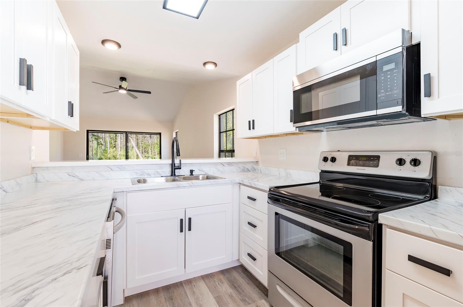 Image 7 of 26 For 13237 Molitor Court 13237