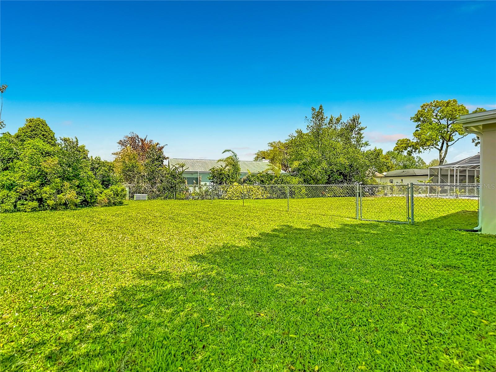 Image 35 of 51 For 8605 Sagewood Drive