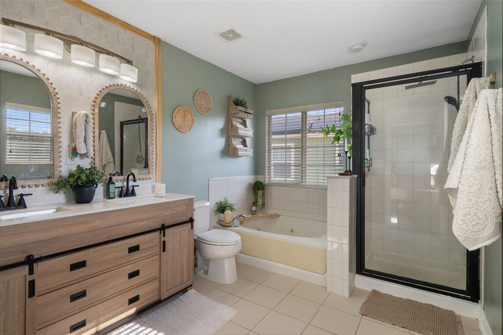 Image 31 of 60 For 31812 Spoonflower Circle