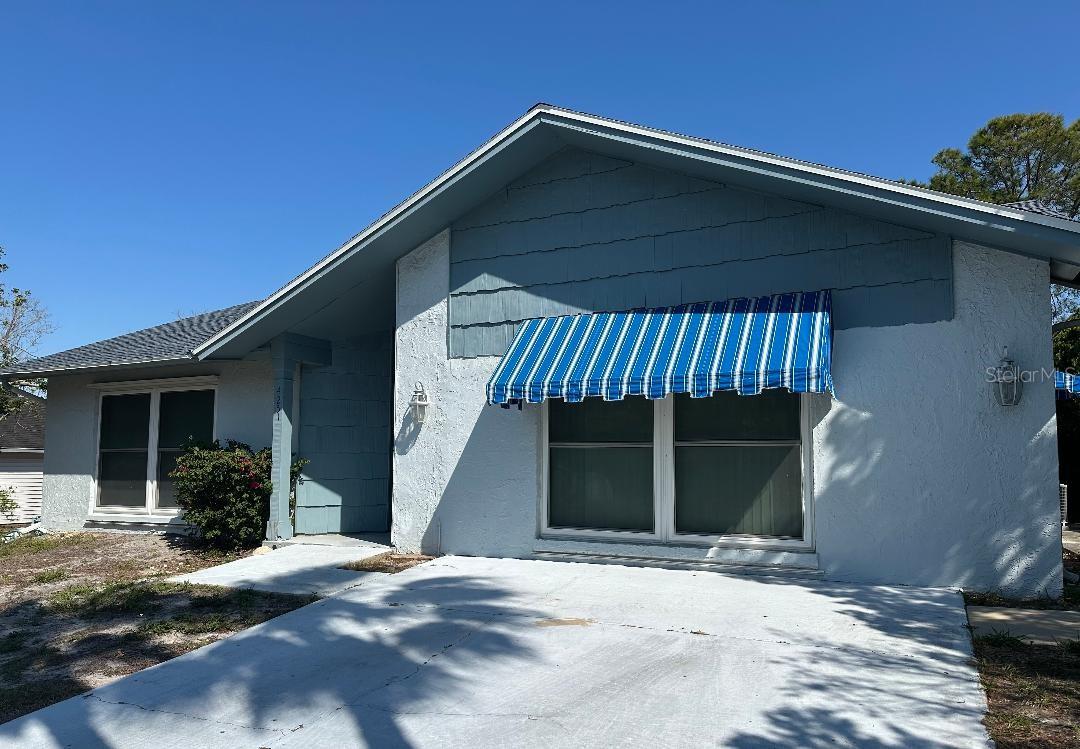 Image 2 of 17 For 4251 Woodfield Avenue