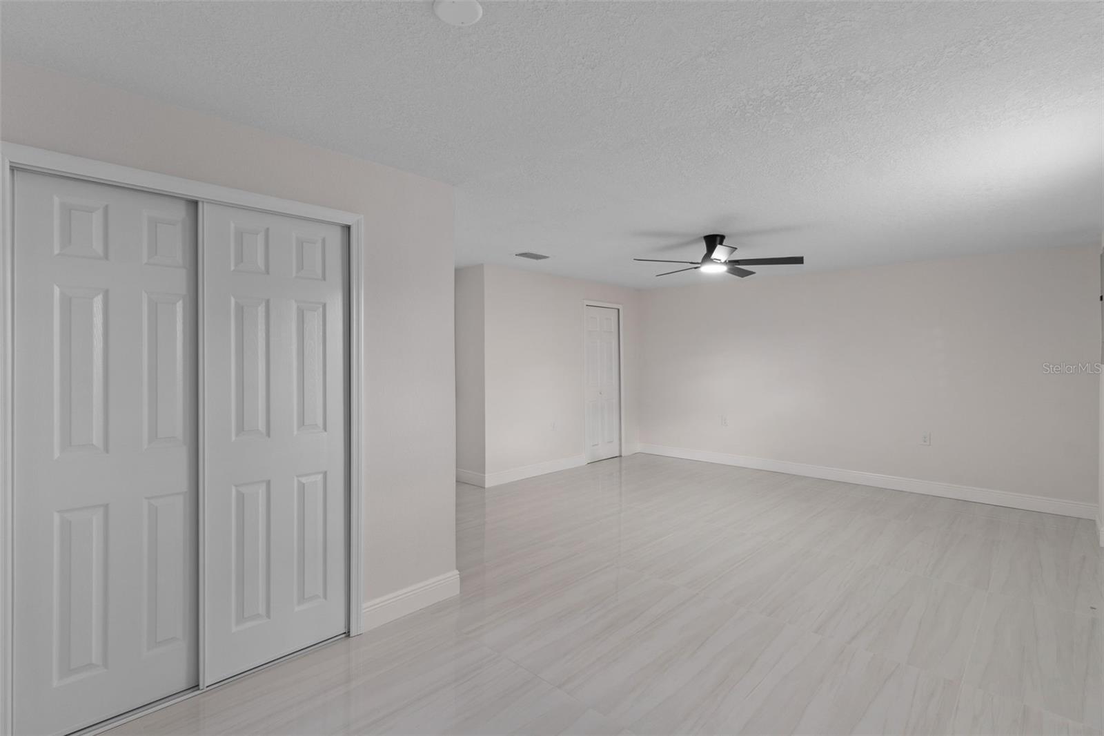 Image 21 of 51 For 3372 Minnow Creek Drive