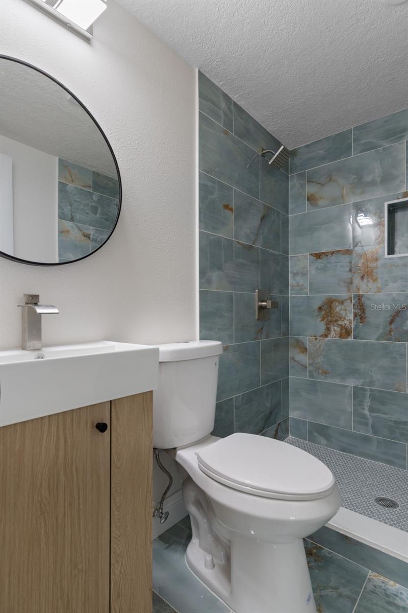 Image 23 of 51 For 3372 Minnow Creek Drive