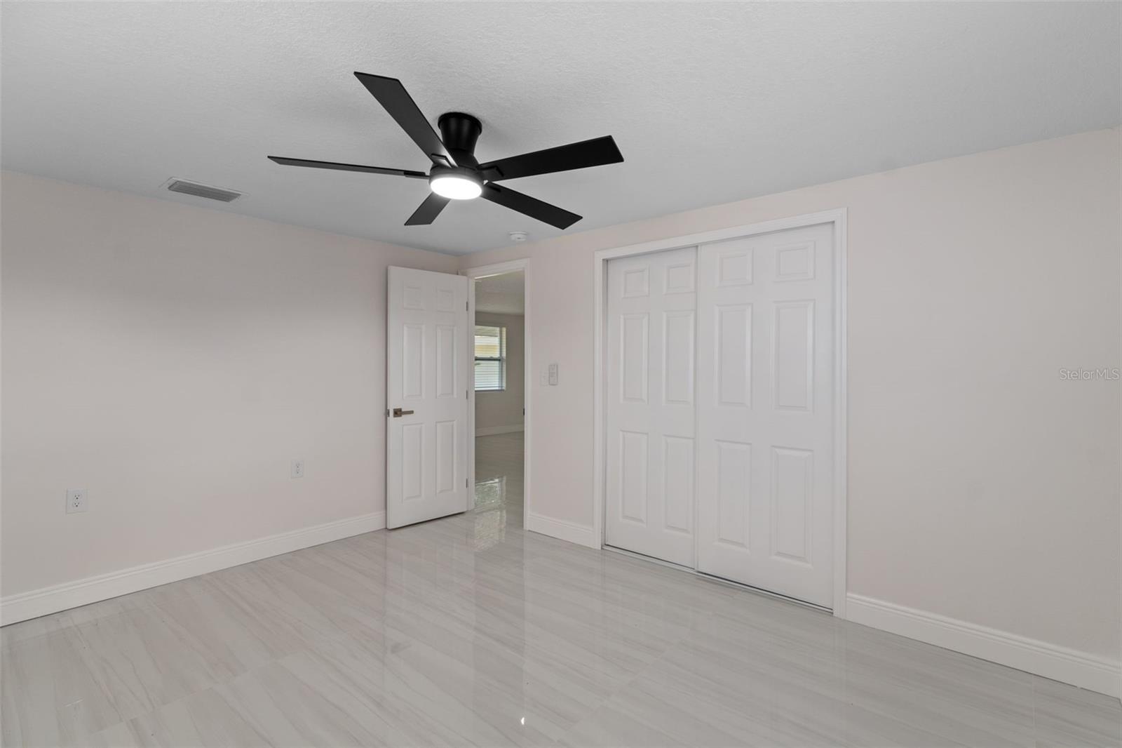 Image 29 of 51 For 3372 Minnow Creek Drive