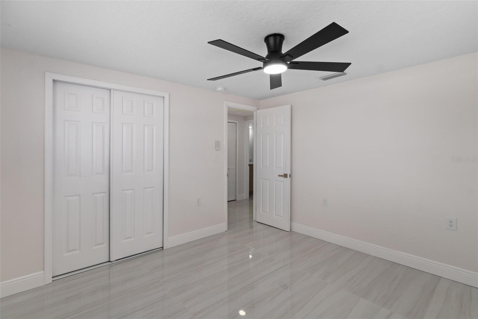 Image 31 of 51 For 3372 Minnow Creek Drive