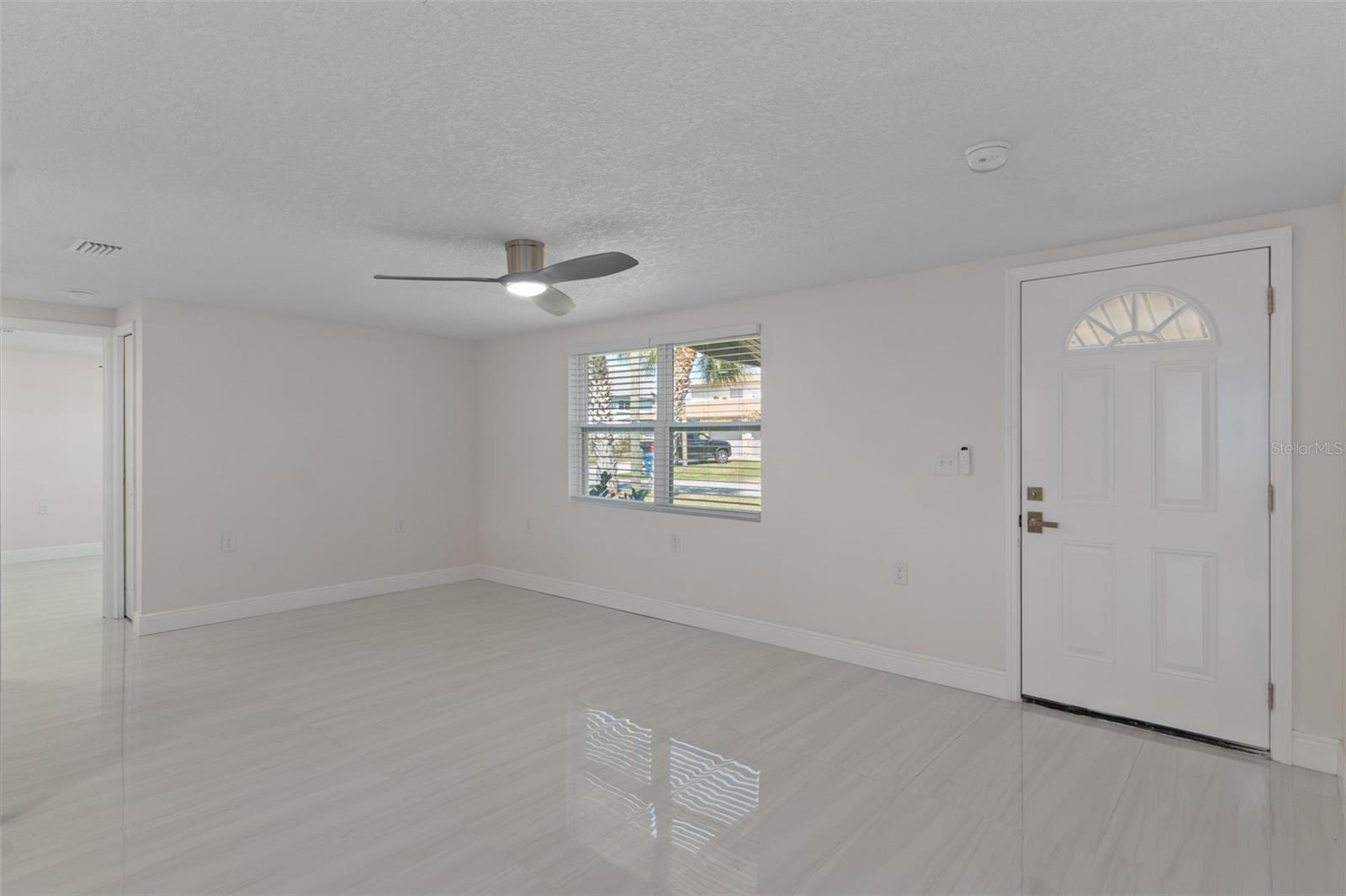 Image 9 of 51 For 3372 Minnow Creek Drive