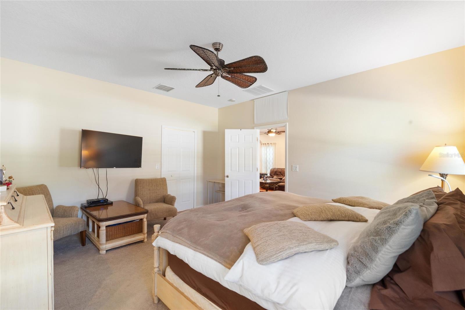 Image 21 of 67 For 11129 Oyster Bay Circle