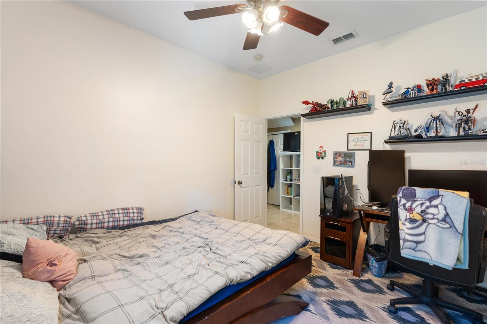 Image 32 of 67 For 11129 Oyster Bay Circle