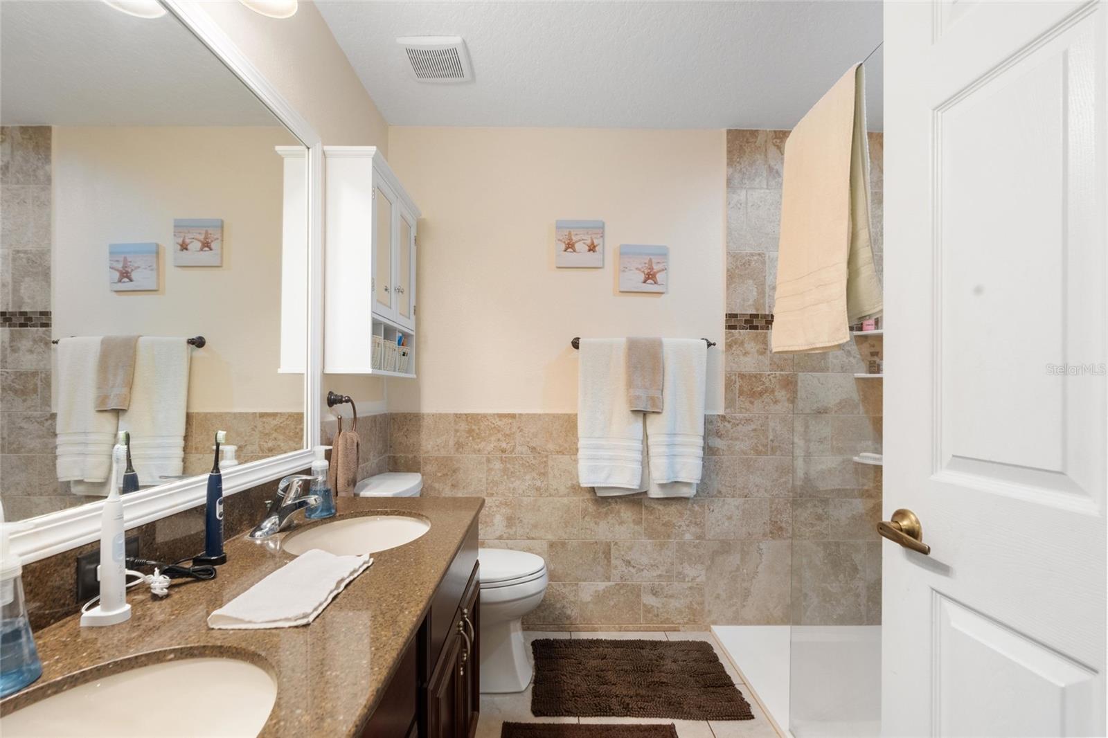 Image 34 of 67 For 11129 Oyster Bay Circle