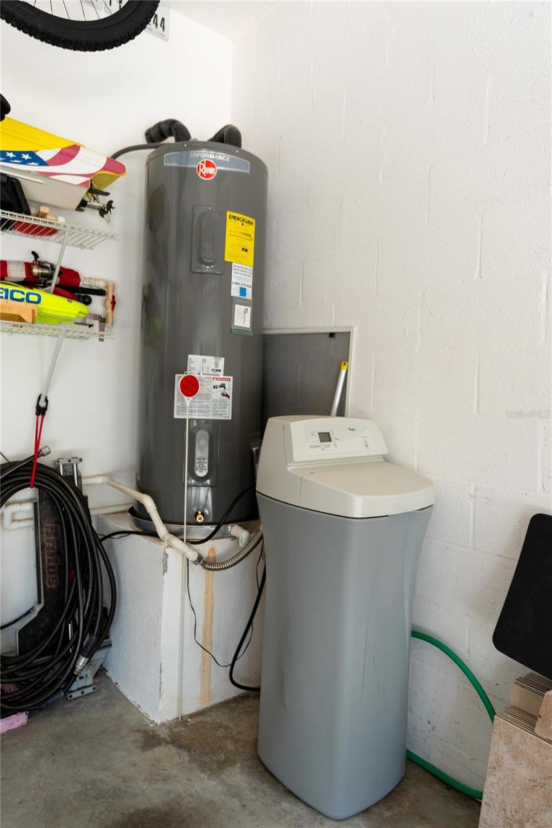 Image 47 of 67 For 11129 Oyster Bay Circle