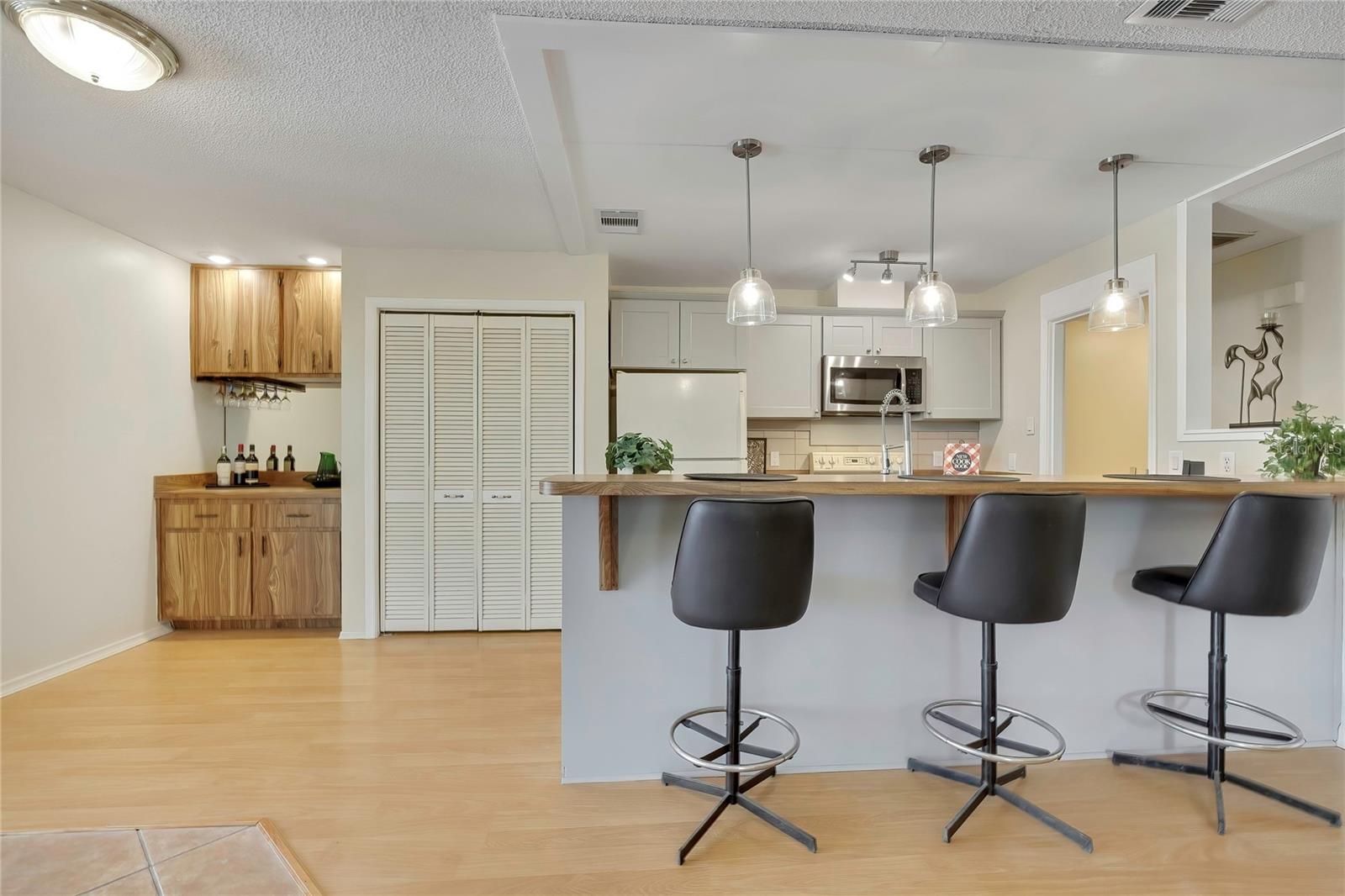 Image 17 of 39 For 1021 Waterfall Drive