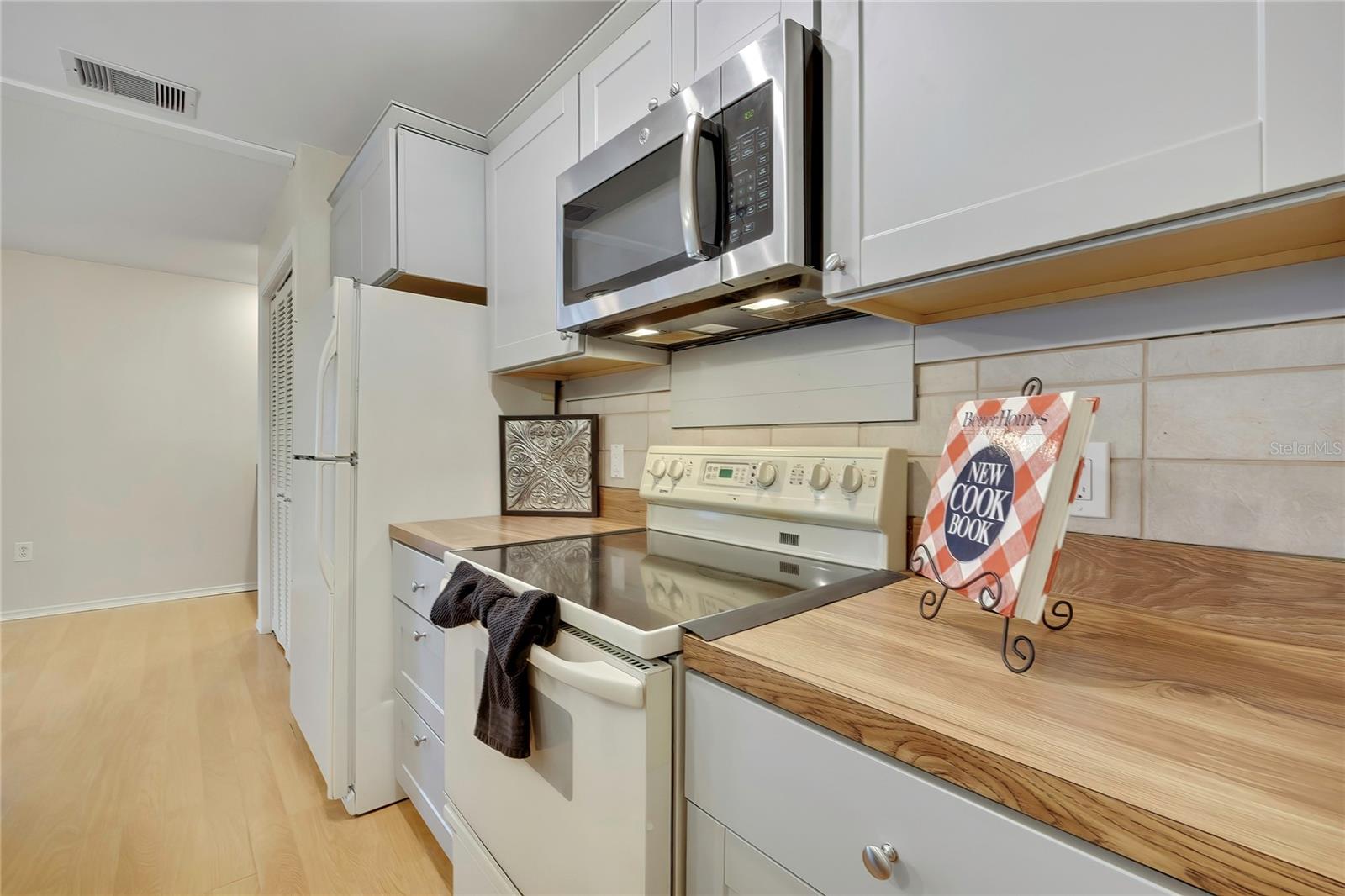 Image 19 of 39 For 1021 Waterfall Drive