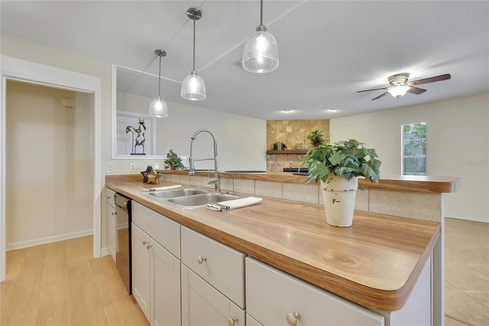 Image 20 of 39 For 1021 Waterfall Drive