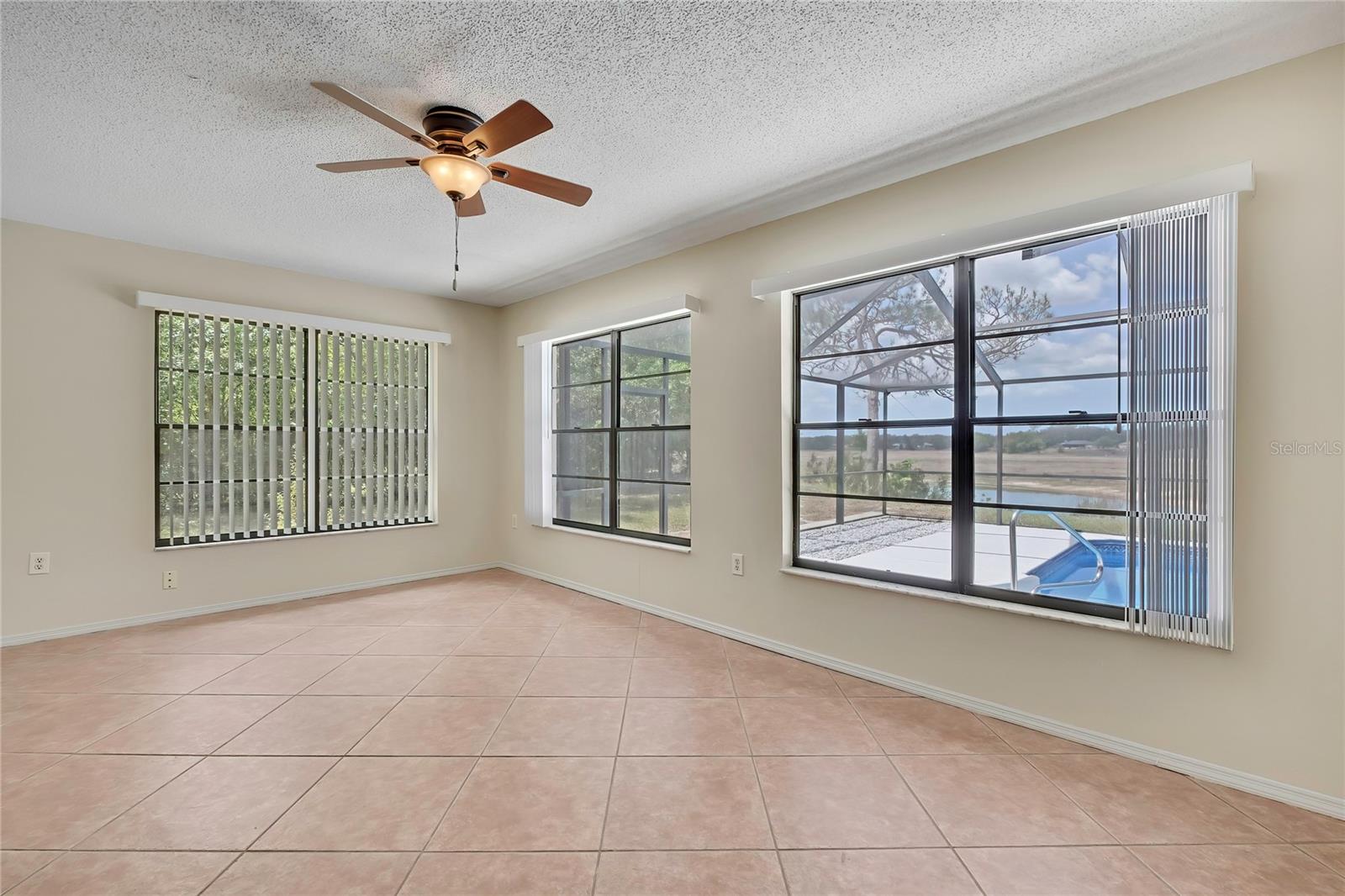 Image 30 of 39 For 1021 Waterfall Drive