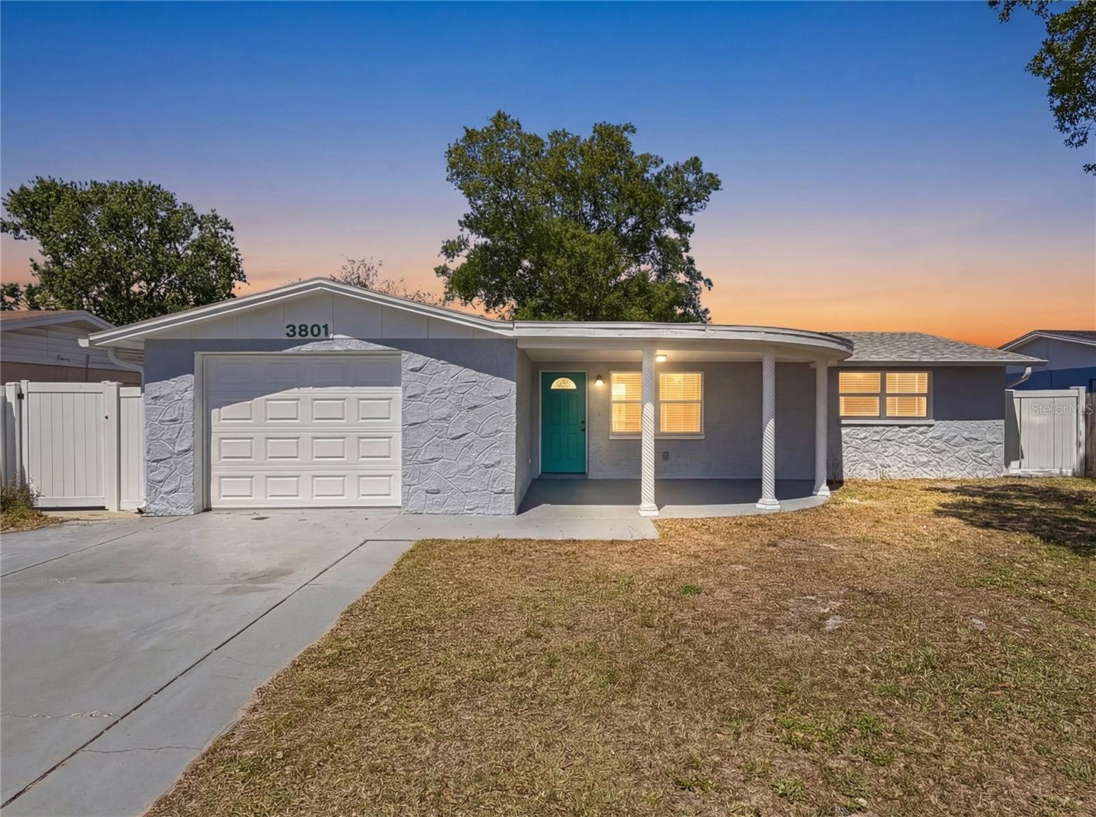 Image 2 of 40 For 3801 Sablewood Drive