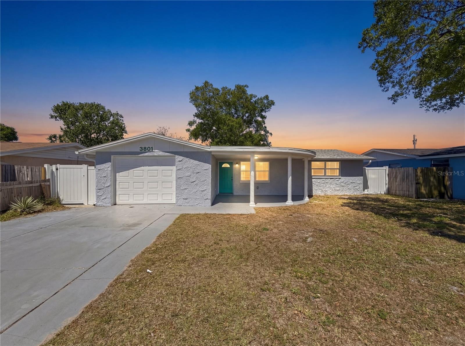 Image 37 of 40 For 3801 Sablewood Drive