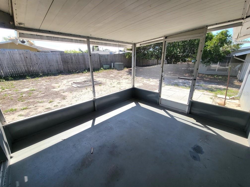 Image 16 of 18 For 7920 Pineapple Lane