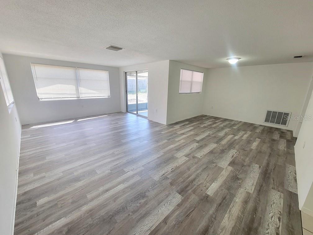 Image 3 of 18 For 7920 Pineapple Lane