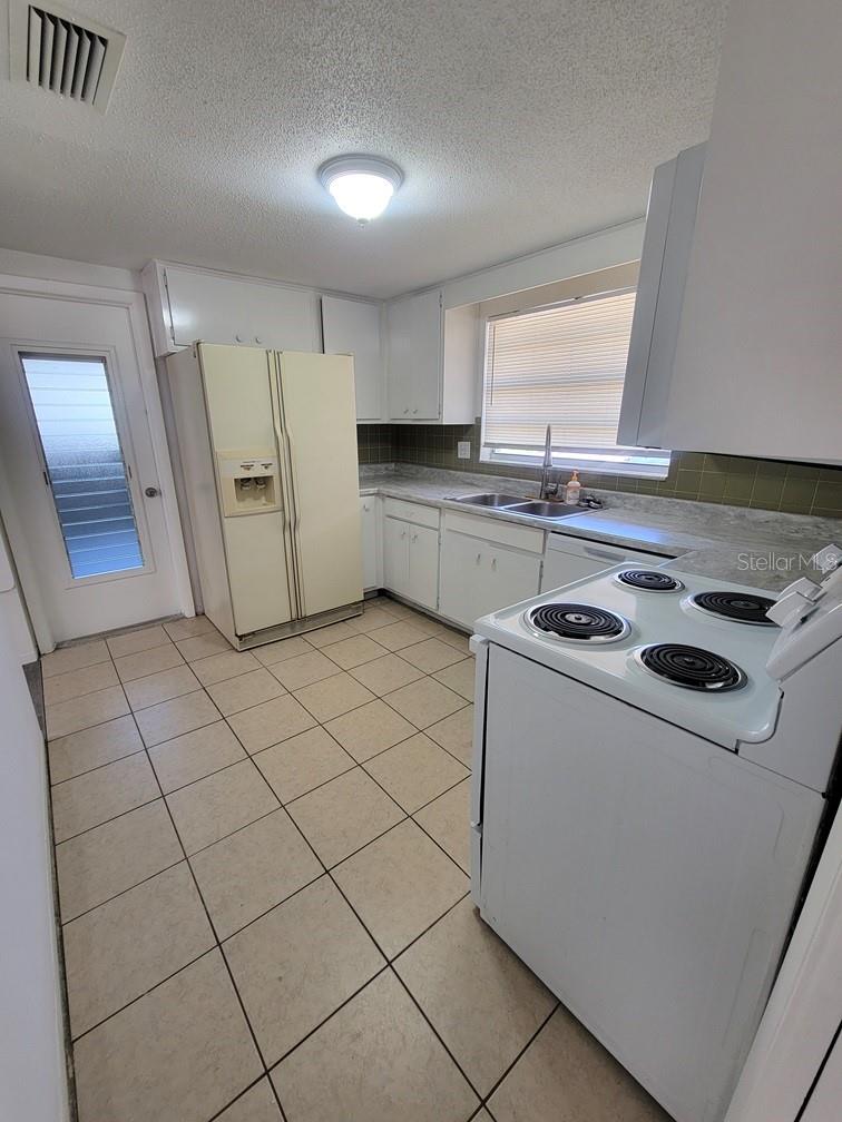 Image 7 of 18 For 7920 Pineapple Lane