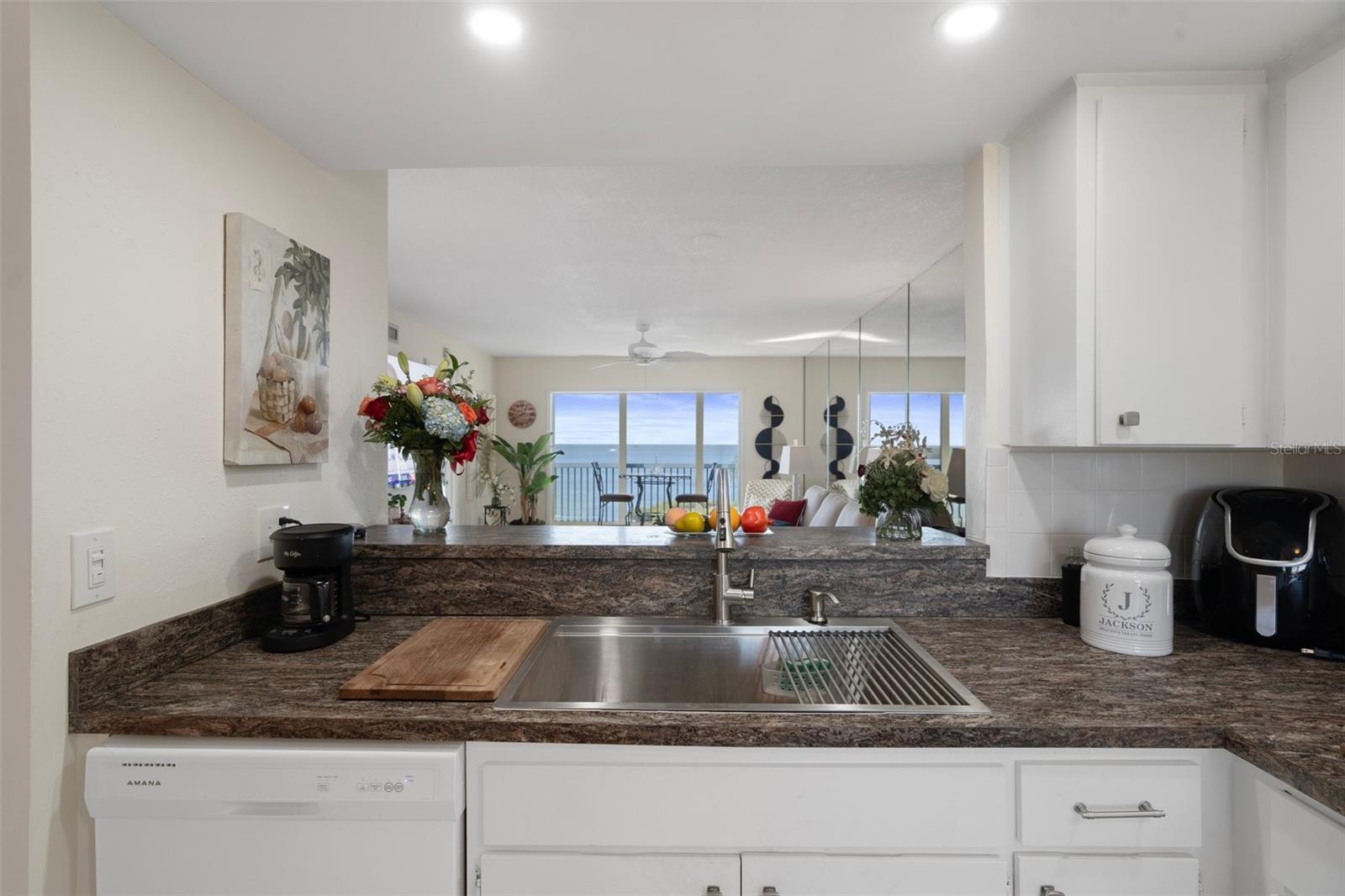 Image 15 of 60 For 8251 Brent Street 936