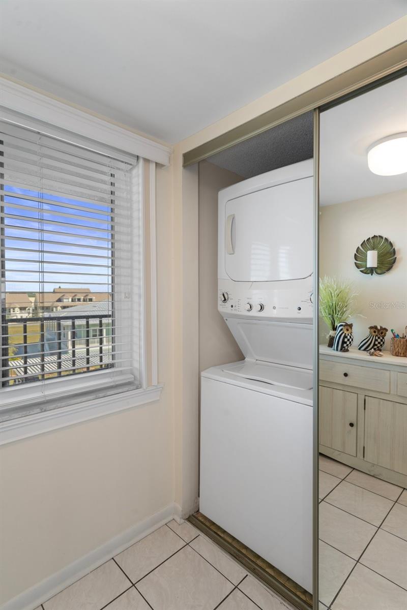 Image 19 of 60 For 8251 Brent Street 936