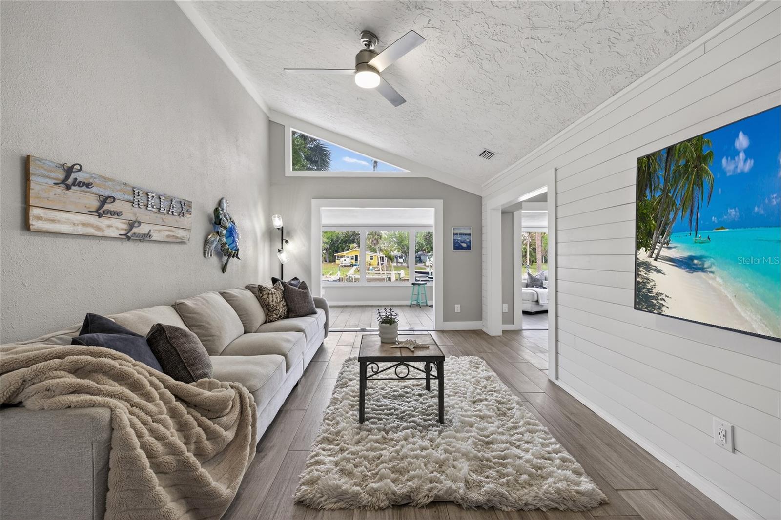 Image 18 of 50 For 5851 Rio Drive