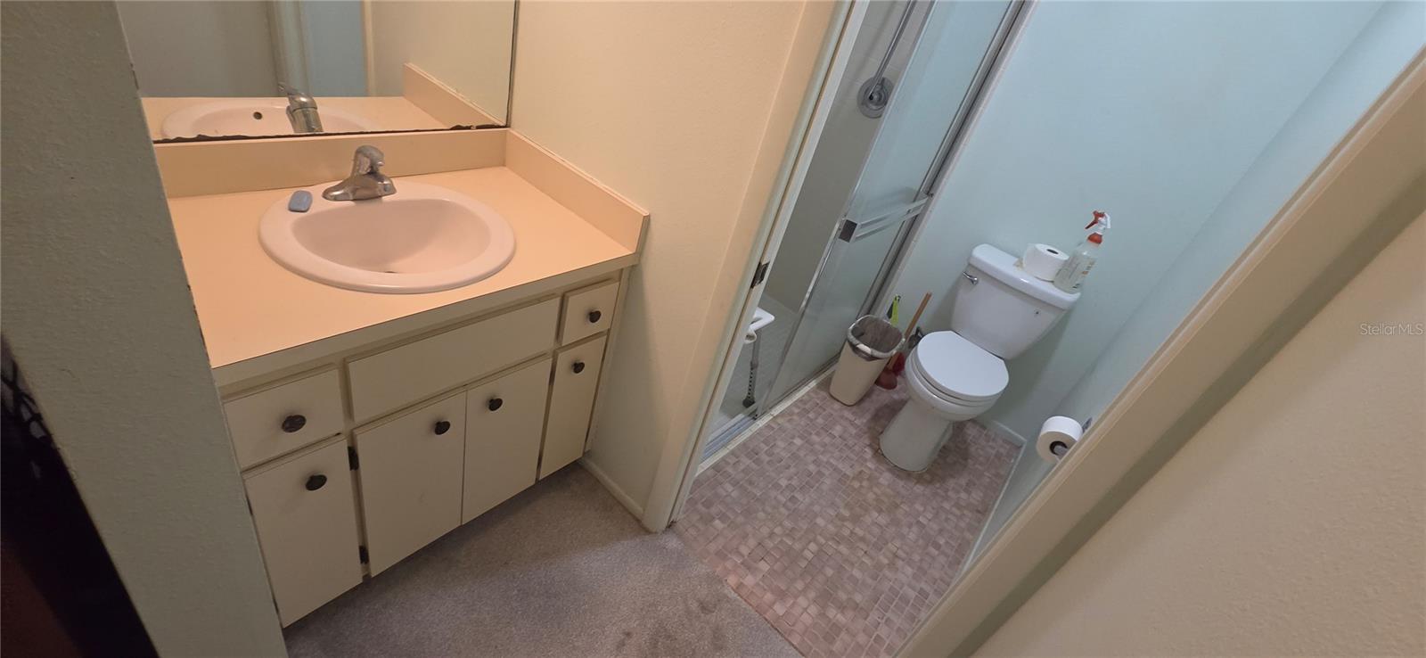 Image 14 of 47 For 12500 Dearborn Drive F