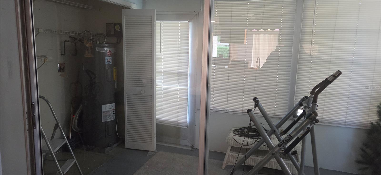 Image 17 of 47 For 12500 Dearborn Drive F