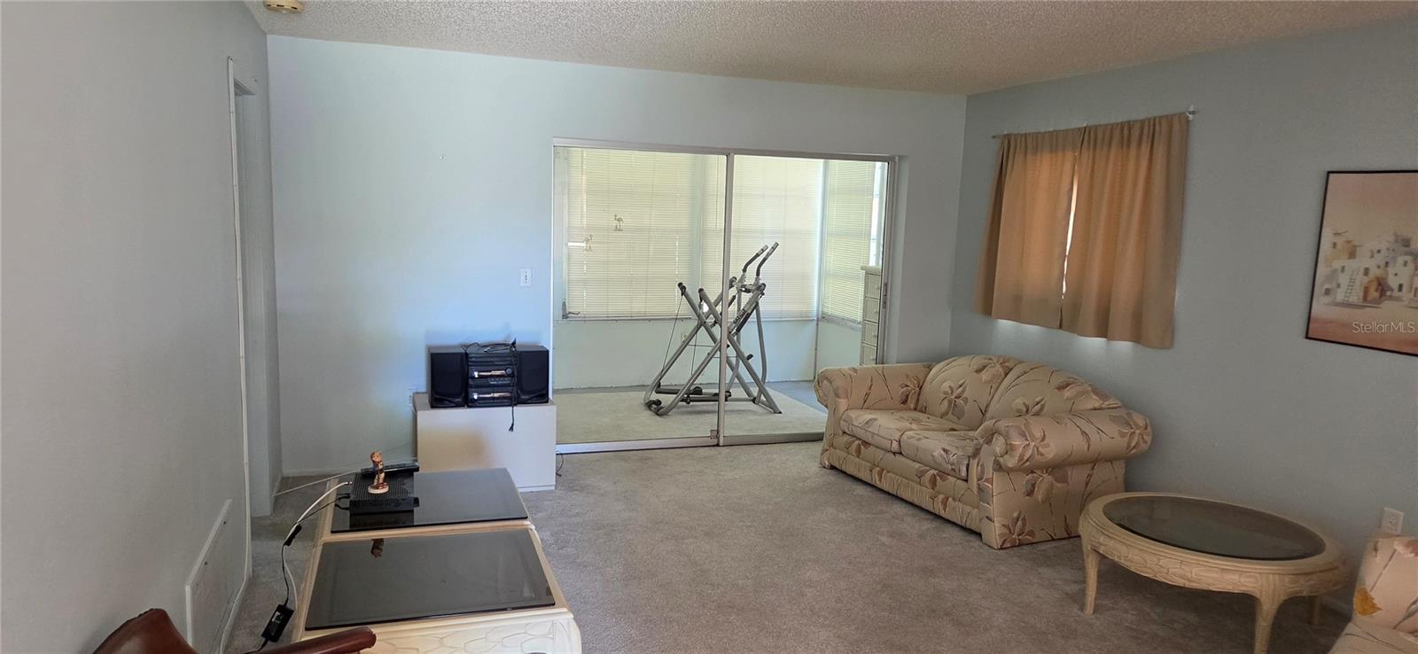 Image 19 of 47 For 12500 Dearborn Drive F