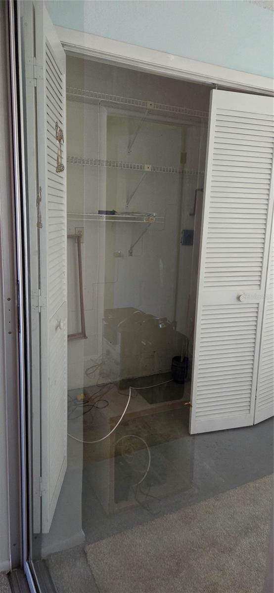 Image 35 of 47 For 12500 Dearborn Drive F